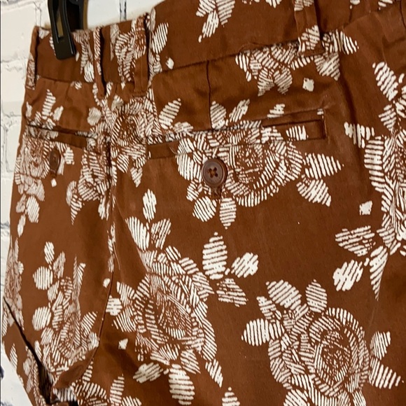 TALULA Floral Chino Shorts - Picture 3 of 5